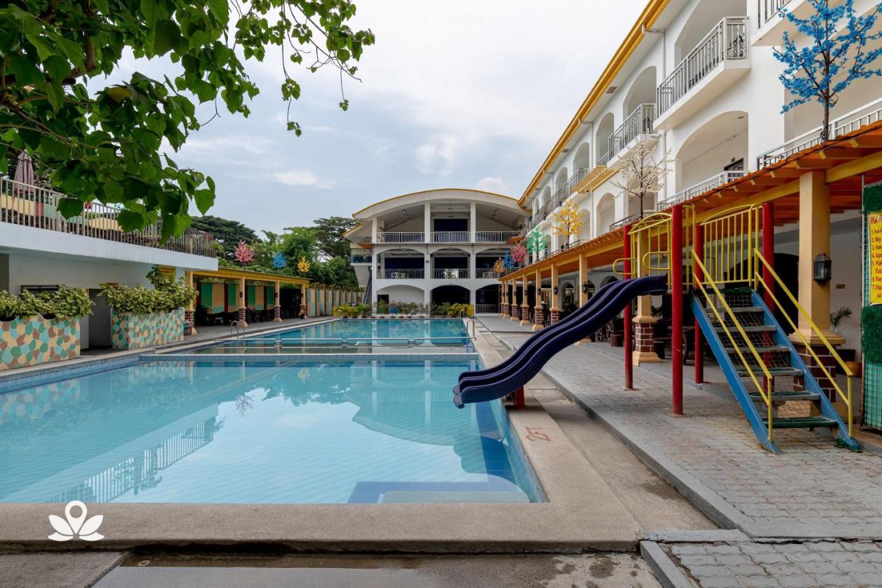 เซน รูม โรซาริโอ รีสอร์ต บาตังกัส Hotel Batangas ภายนอก รูปภาพ